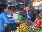 Chi đoàn Ban quản lý chợ Tam Kỳ: tổ chức vận động quyên góp "Chung tay vì biển đảo Tổ quốc"