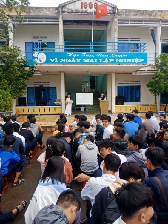 Đoàn trường THPT Hà Huy Tập với công tác nâng cao văn hóa ứng xử, nói không với bạo lực học đường