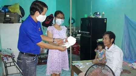 anh tuyen truyen thanh nien cong nhan