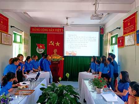 anh sinh hoat chi doan thang 5 1