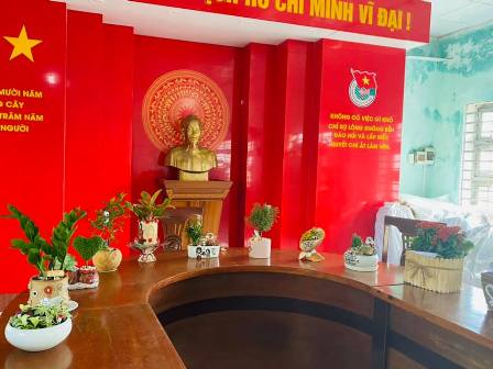 Đoàn trường THPT Phan Bội Châu: xây dựng không gian xanh trong trường học