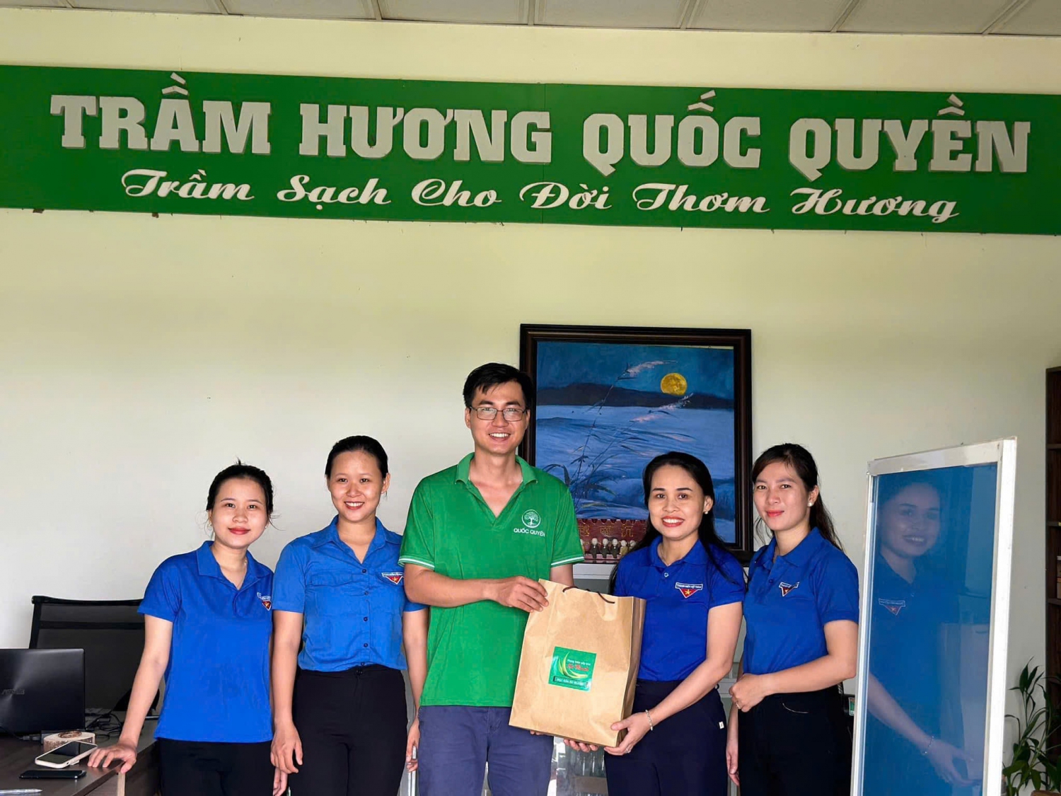 Hỗ trợ vốn cho thanh niên khởi nghiệp; hoặc hoạt động kết nối thanh niên khởi nghiệp với các nhà đầu tư, quỹ đầu tư khởi nghiệp, các doanh nhân có nhu cầu đầu tư cho khởi nghiệp.