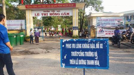Đoàn phường Hòa Hương: Ra quân thực hiện phong trào "Thanh niên tham gia xây dựng văn minh đô thị"